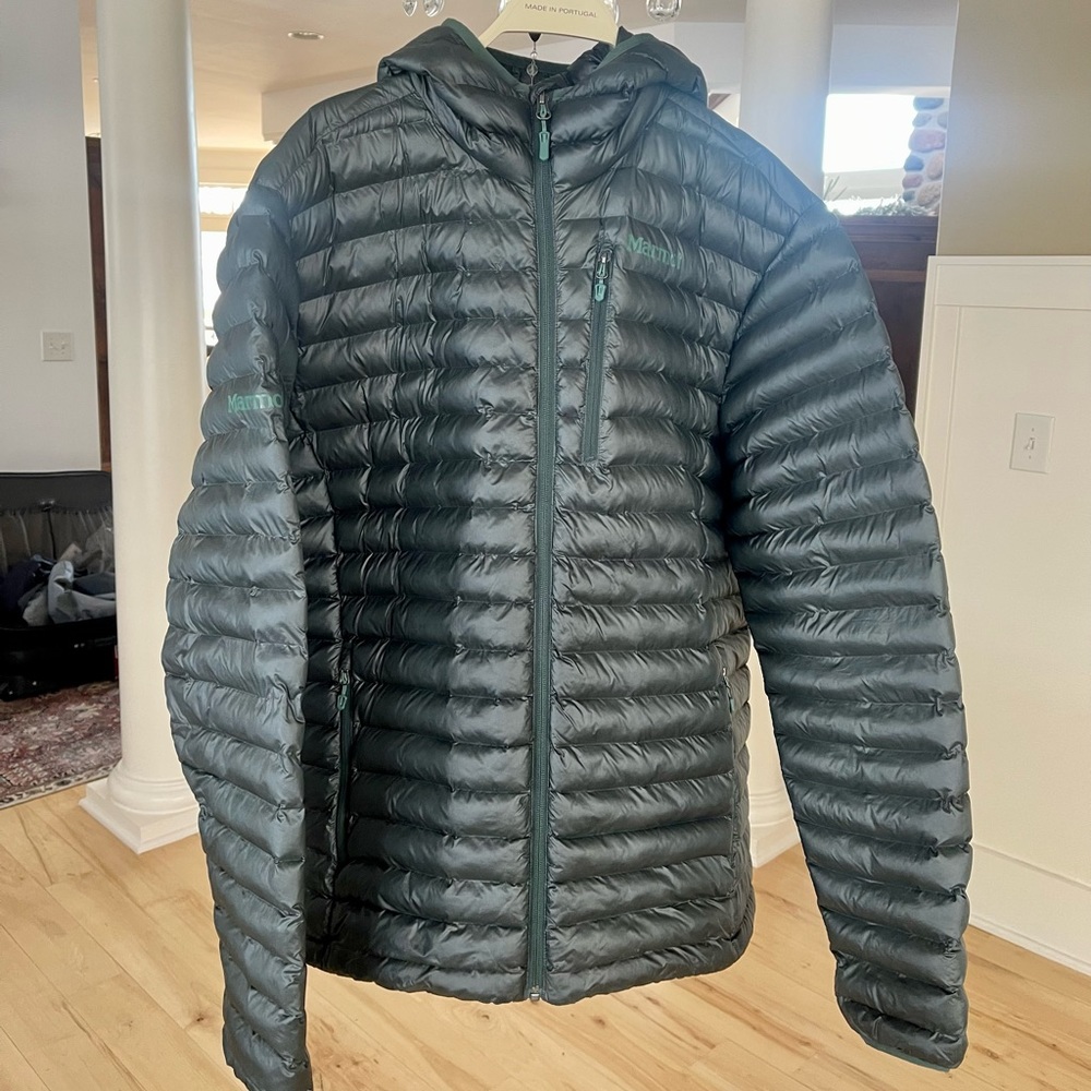 Men’s Marmot Jacket (size XL)